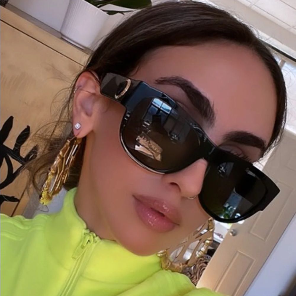 Versace 55MM sunglasses - Picture 5 of 13